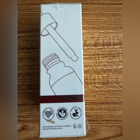 Pheromone Infused Perfume for Her - Black - Picture 4 of 11